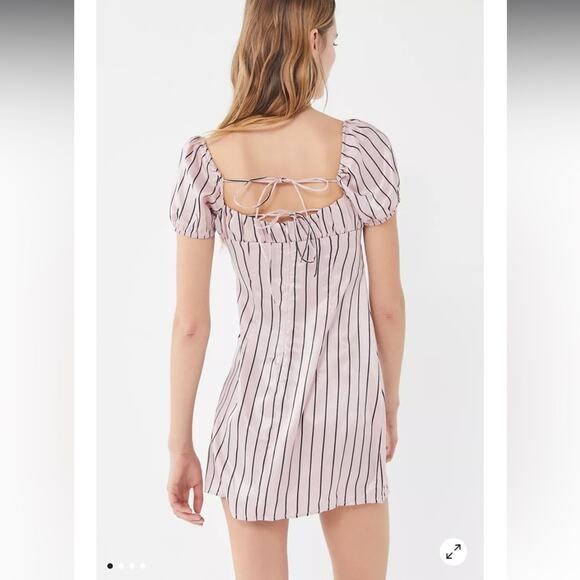 Urban Outfitters Lioness On The Line Off-The-Shoulder Mini Dress‎ Size XS - Picture 2 of 11